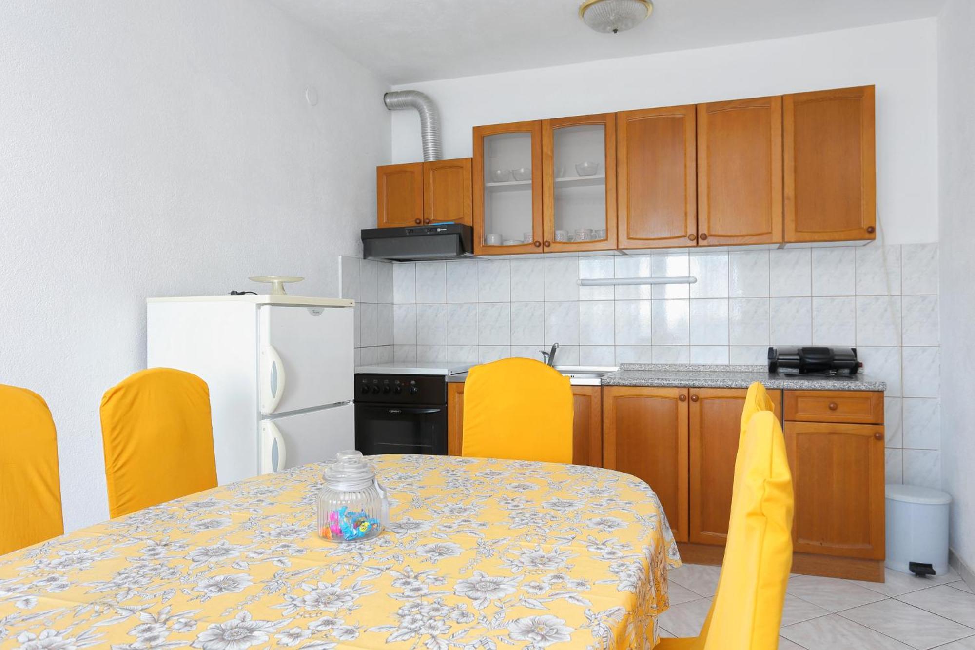 Apartments By The Sea Poljica, Trogir - 19316 산책길 객실 사진